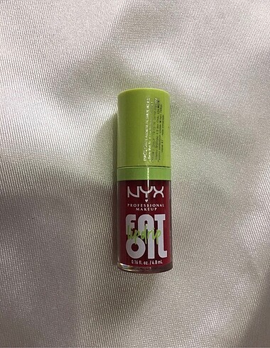 nyx 04 fat oil