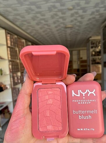 nyx 08 allık