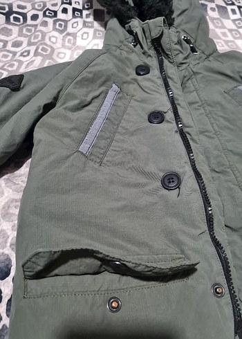 Kürk Detaylı Gri Erkek Çocuk Kaban - Görsel 3