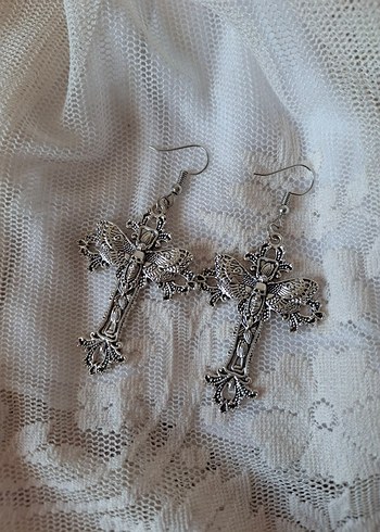 Gotik Vintage Haç Detaylı Küpe