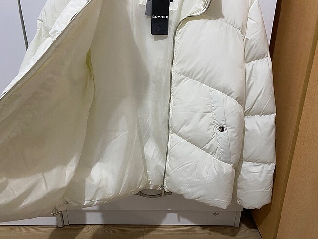 40 Beden Fabrika beyaz şişme mont 40 beden
