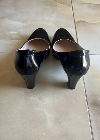 37 Beden Siyah Parlak Rugan Stiletto Topuklu Kadın Ayakkabı