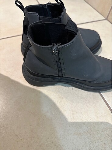 27 Beden Zara çocuk bot