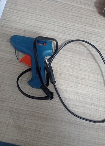 Sicak silikon tabancasi
