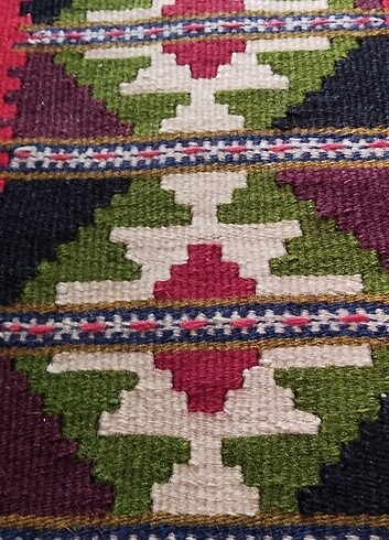 Beden kırmızı Renk Kilim