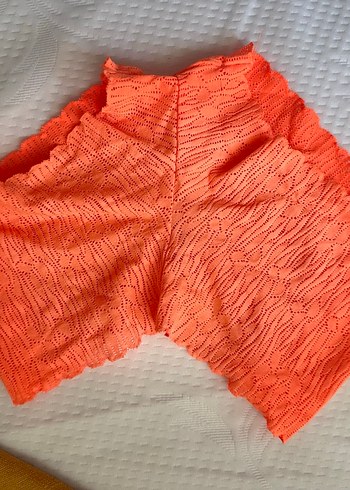 Turuncu Fırfırlı Şortu - Görsel 2