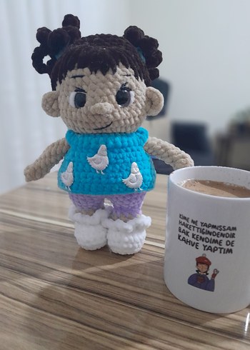 Pastel renkli el yapımı örgü oyuncak bebek - Görsel 3