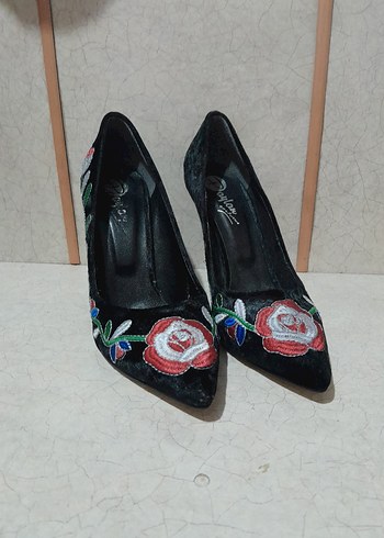 Nakışlı Boncuklu Siyah Stiletto - Görsel 2