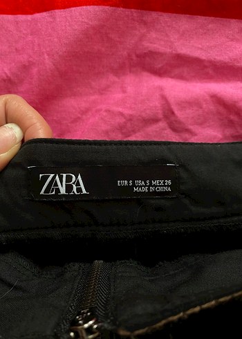 Zara Fermuarlı Siyah Süet Mini Etek