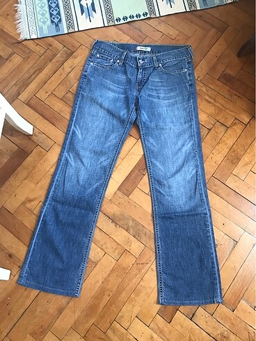 Levis jeans 557