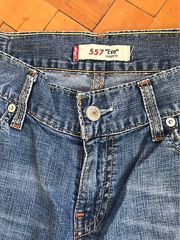 40 Beden Levis jeans 557