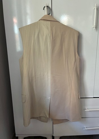 Bershka Bej Düğmeli Kolsuz Midi Blazer - Görsel 6