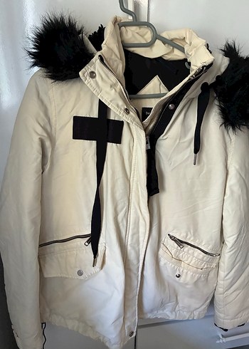 Bershka Kürk Detaylı Beyaz Midi Kadın Kışlık Ceket - Görsel 2