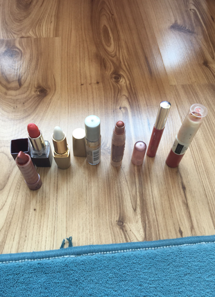 Maybelline Çeşitli ruj ve kapatıcı