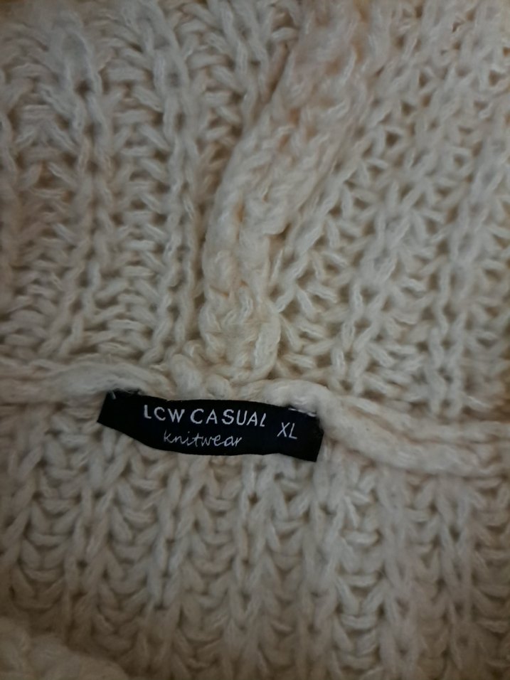 örgü kapşonlu kazak - Görsel 3