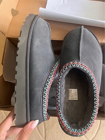 38 Beden gri Renk Ugg tasman