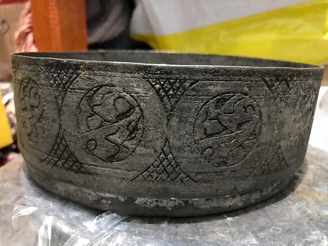 ESKİ BAKIR İŞLEMELİ TAS.