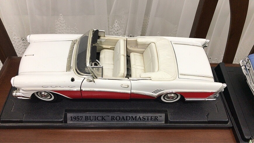 1/18 ölçek 1957 model Buick Rodmaster altı tablolu araba