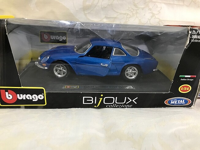 1/24 ölçek araba BURAGO ALPİNE RENAULT TABLOLU