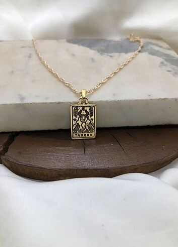 Gold kolye