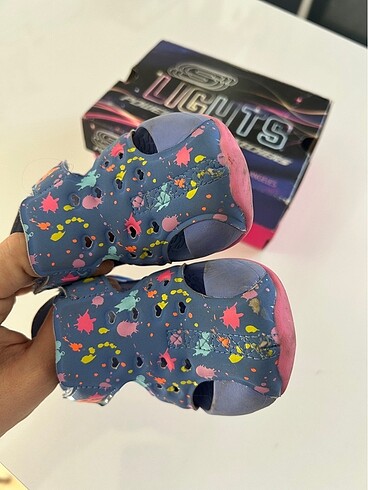 24 Beden çeşitli Renk Skechers çocuk sandalet