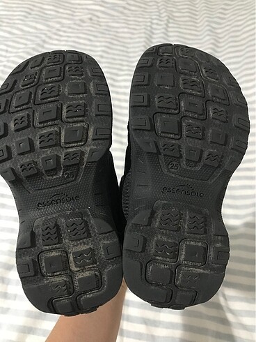 25 Beden siyah Renk Decathlon çocuk botu 25 numara