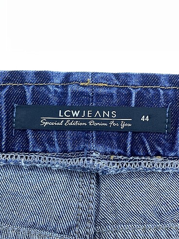 44 Beden çeşitli Renk LC Waikiki Jean / Kot %70 İndirimli.