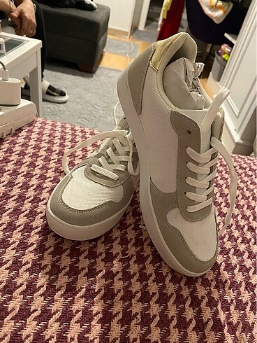 Nine West İHTİYAÇ FAZLASI