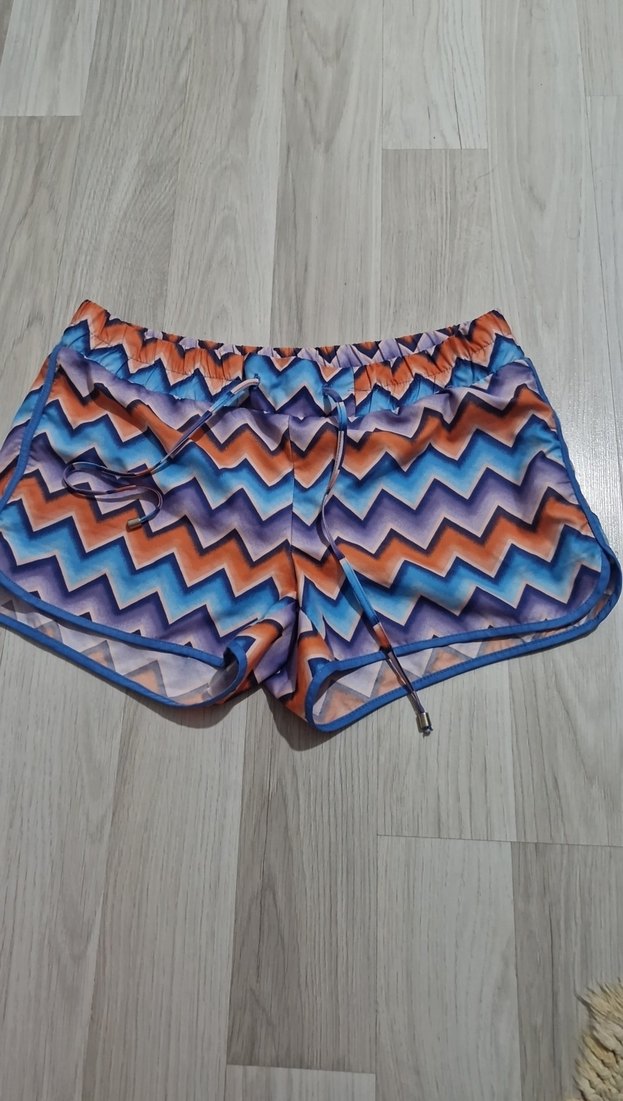 Renkli Bağcıklı Mini Şortlar 2 tane - Görsel 2