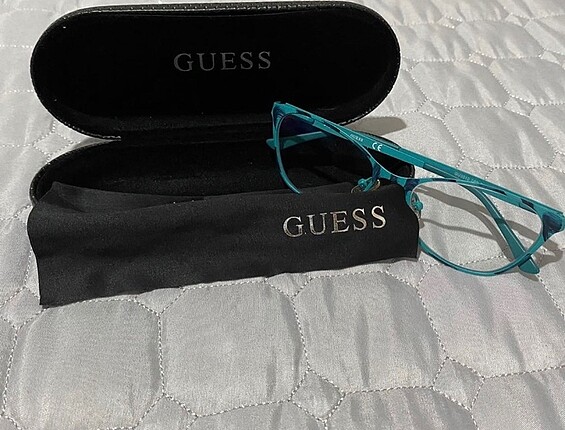 Guess Gözlük