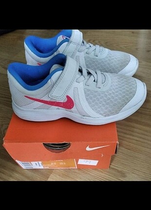 Nike spor ayakkabı