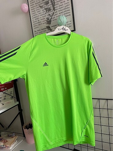 Adidas spor tişört