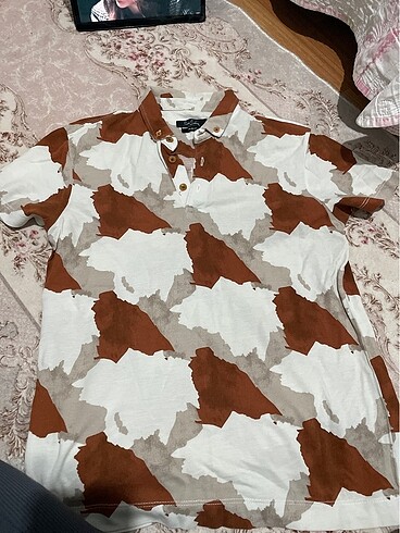 Polo yaka tişört