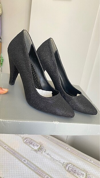 36 numara siyah Stiletto