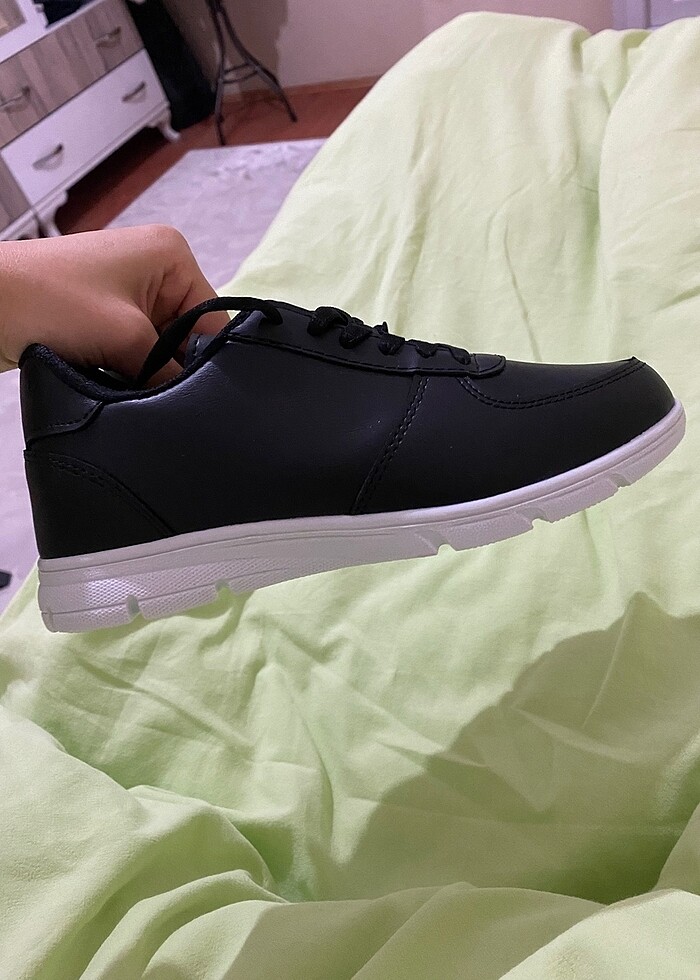 Siyah spor ayakkabı - Görsel 2