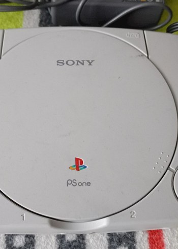 Sony PS One Konsol ve Oyun Diskleri - Görsel 3