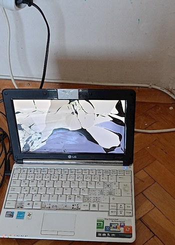 Siyah Laptop Bilgisayar - Görsel 16