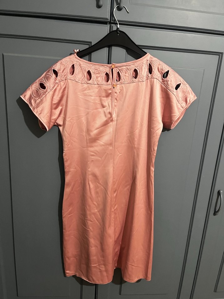 Pembe Kadifemsi Kısa Kollu Midi Elbise - Görsel 4