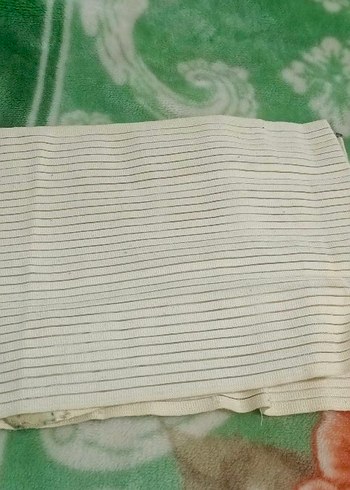 Beyaz Nakışlı Emzirme Korsesi - Görsel 2