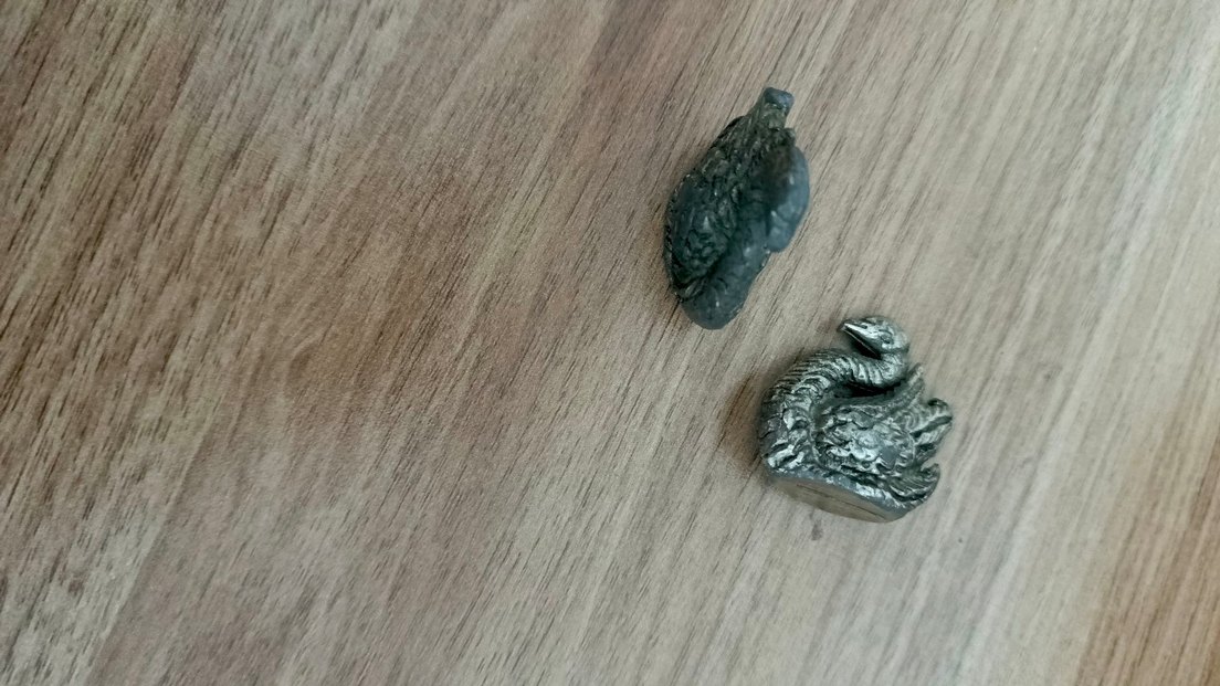 Gri Vintage Erkek Küpeleri - Görsel 2