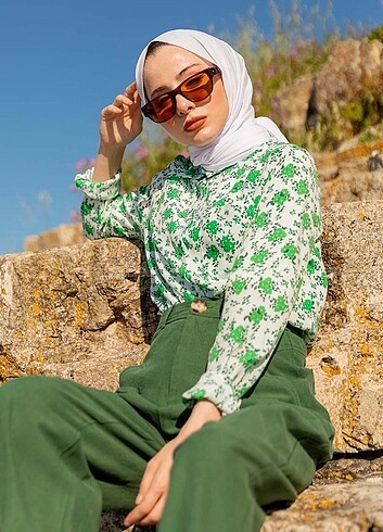 Lamelif Yeşil Çiçekli Gömlek