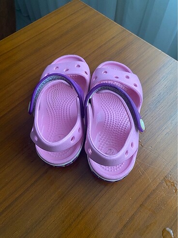 24 Beden Orjinal crocs marka sandalet