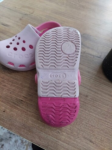 25 Beden pembe Renk Orjinal crocs marka terlik