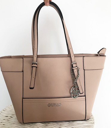 Guess Guess askılı çanta