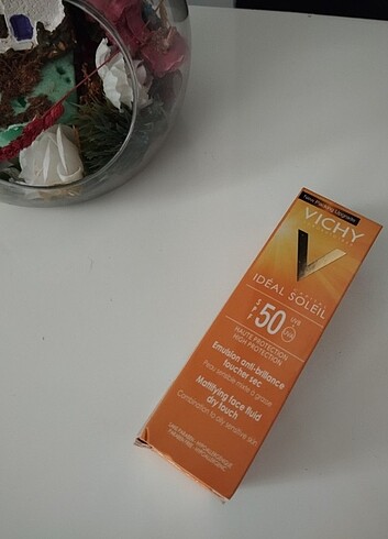 VICHY Vichy güneş kremi 50 spf acilmadi