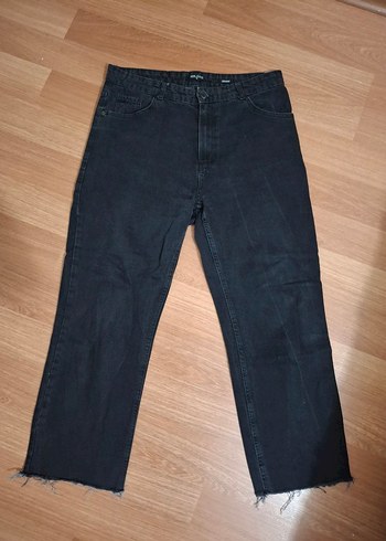 Siyah Midi Kesim Kadın Denim Pantolon