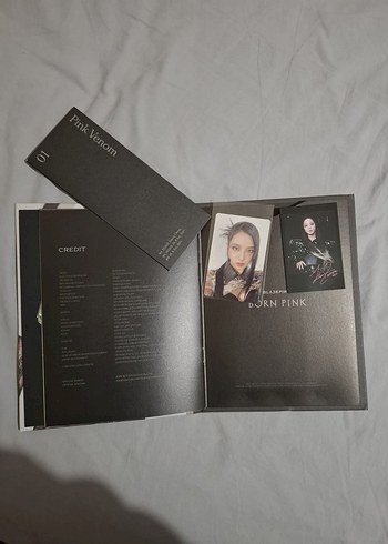 JISOO Versiyonu 2. Albüm Digipack Seti - Görsel 6
