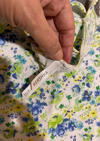 Çiçek Desenli Dantelli V Yaka Kadın Atlet - Görsel 2