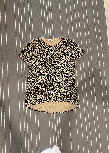 s Beden Kız Çocuk Leopar Desenli Kısa Kollu Tişört