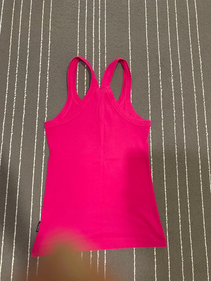 Pembe V Yakalı Sporcu Atlet - Görsel 3